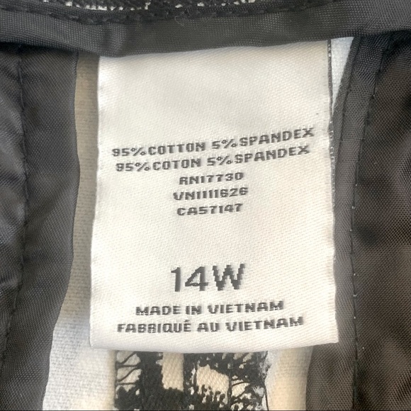 New AVA & VIV Abstract Print Cropped Pants Black & White Cotton Stretch Size 14W - Picture 3 of 12